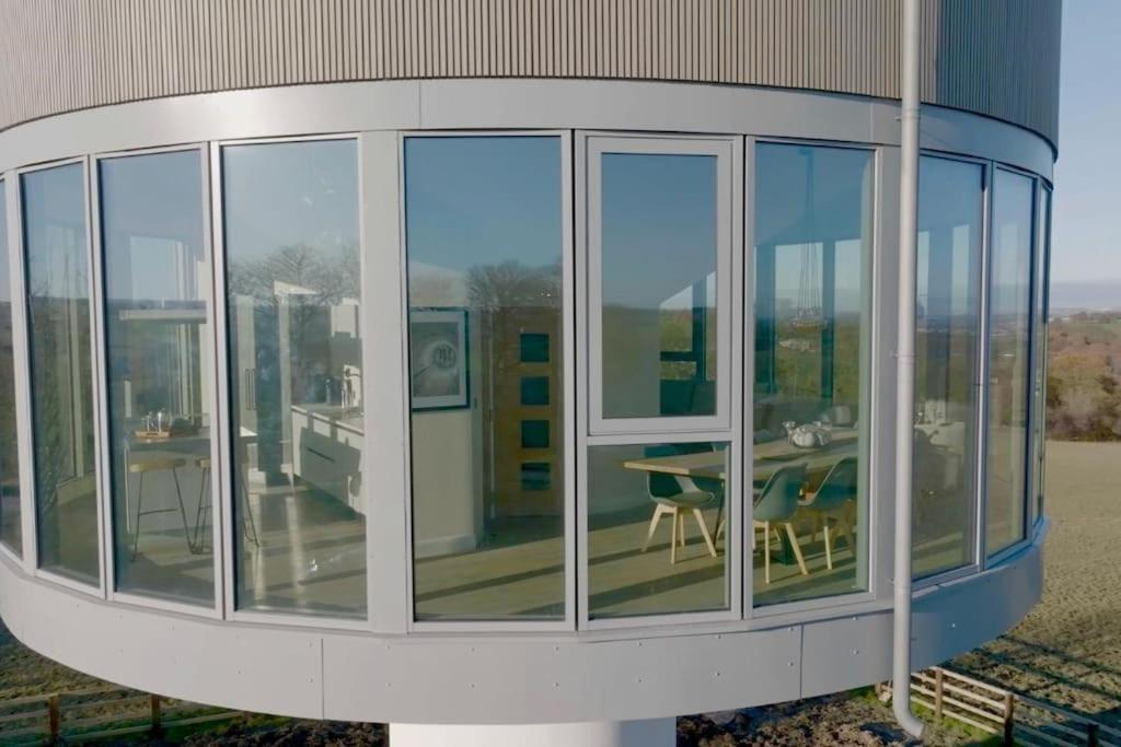 Luxury Converted Water Tower In Flockton Villa Emley Exterior foto